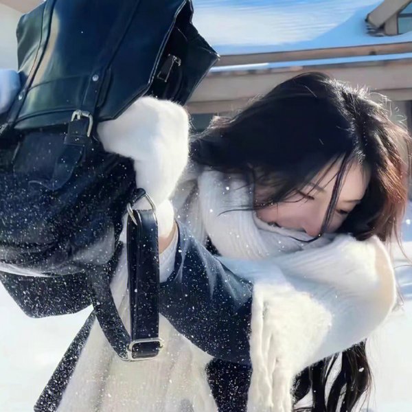 他在月光下说谎